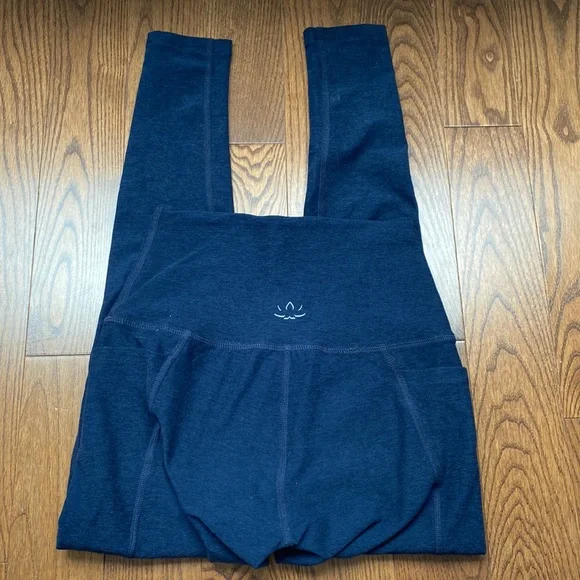 Beyond yoga space due out of pocket leggings size xs midnight navy - Picture 4 of 5